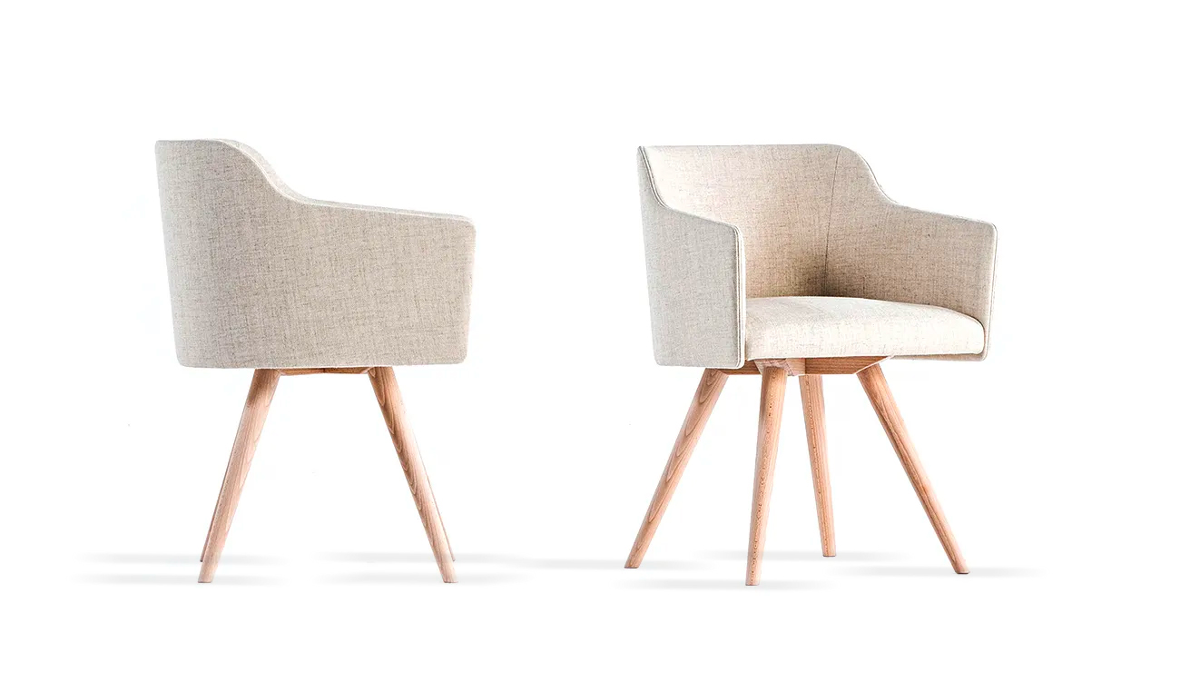 The shell chair – wood legs